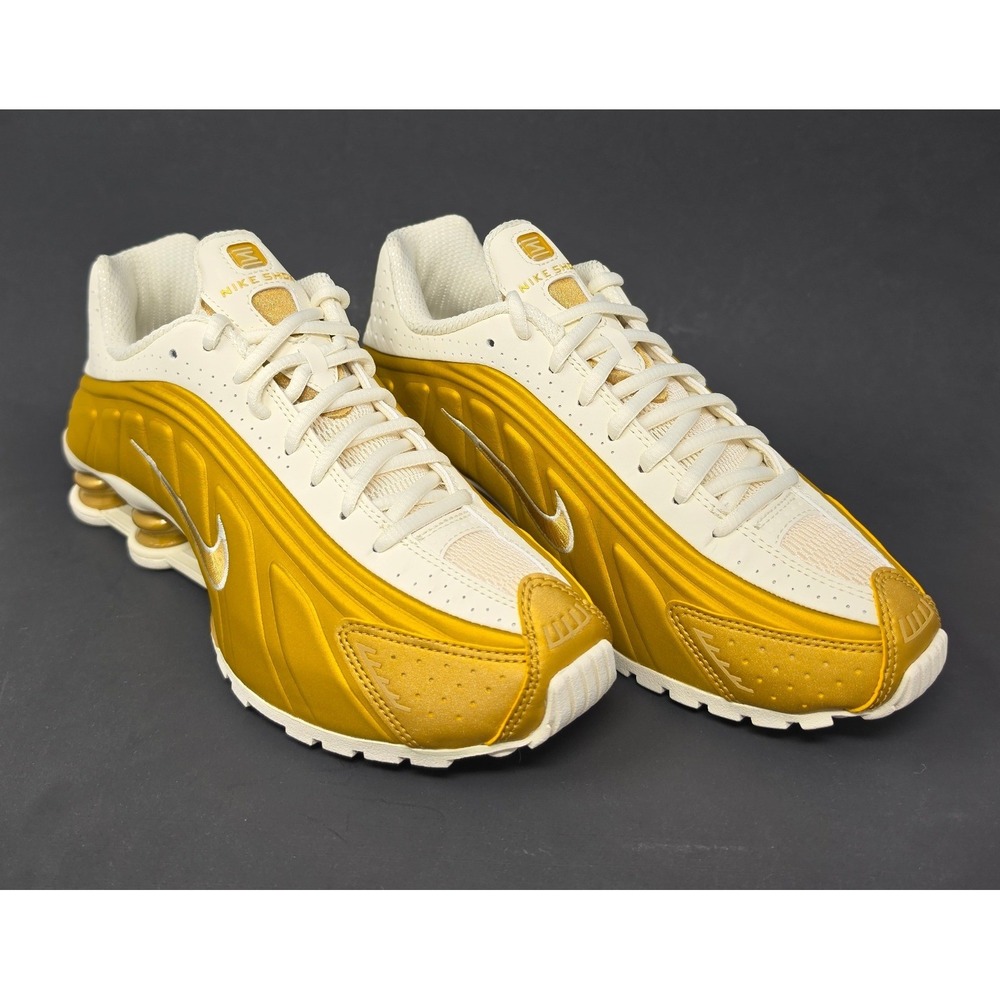 Nike Shox R4 Soft Pearl Metallic‎ Gold Womens Running Shoes AR3565-010 Size 7